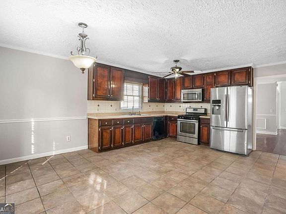 4th image of 458 Stonebridge Ct