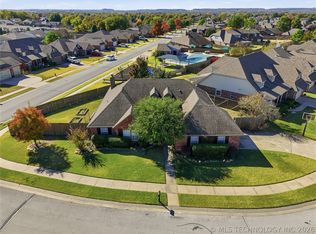 20586 E 47th St S, Broken Arrow, OK 74014