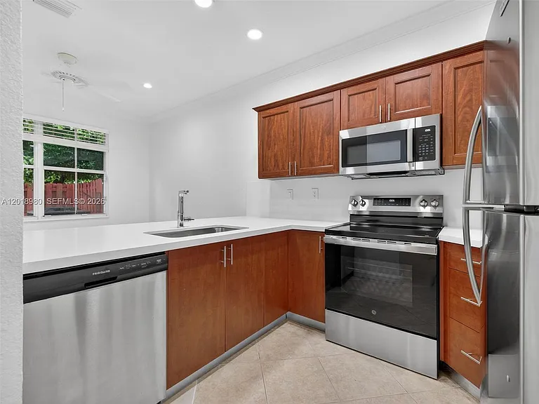 12441 SW 124th Ter — Photo 12