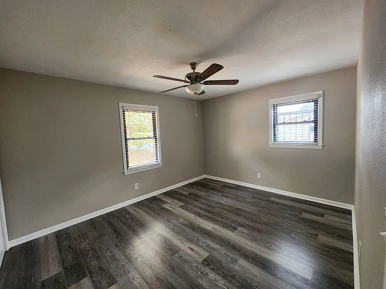 4524 Lasalle Dr — Photo 17