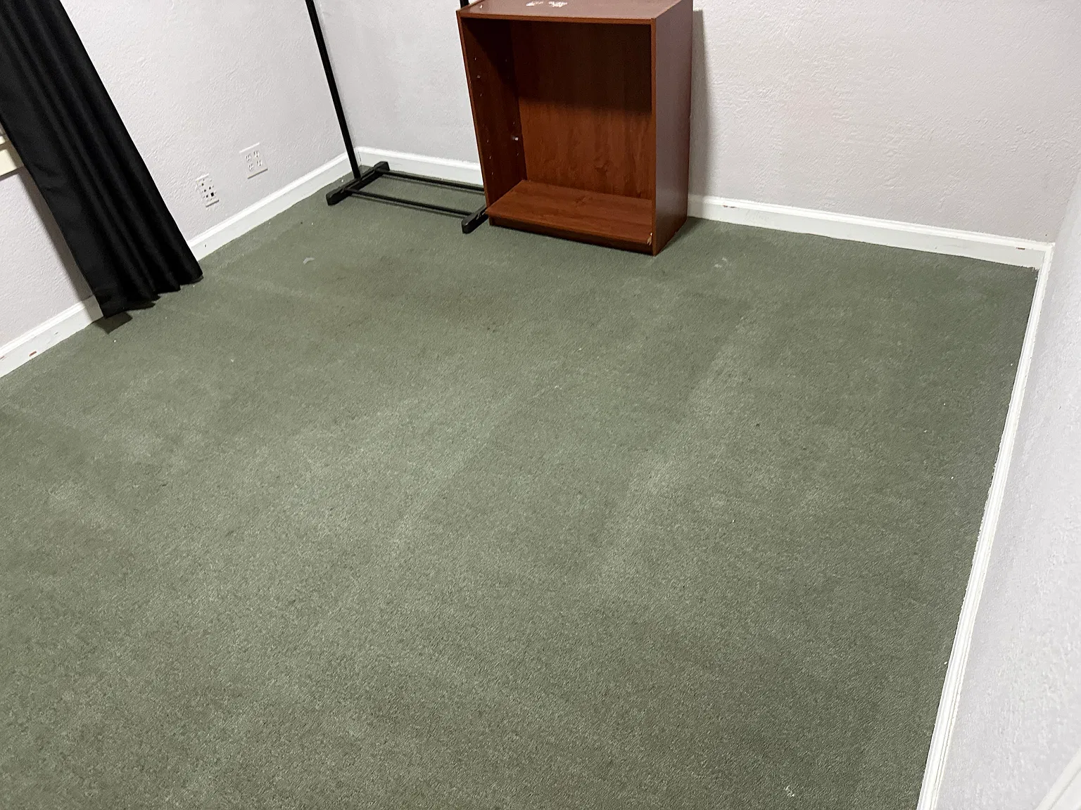 1 bed, 400 sqft, $1,200 — Photo 3