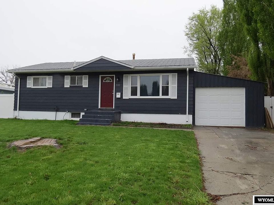 1st image of 1001 Mary Anne Dr