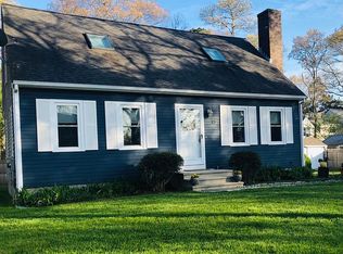 10 Papnomett Rd, Mashpee, MA 02649