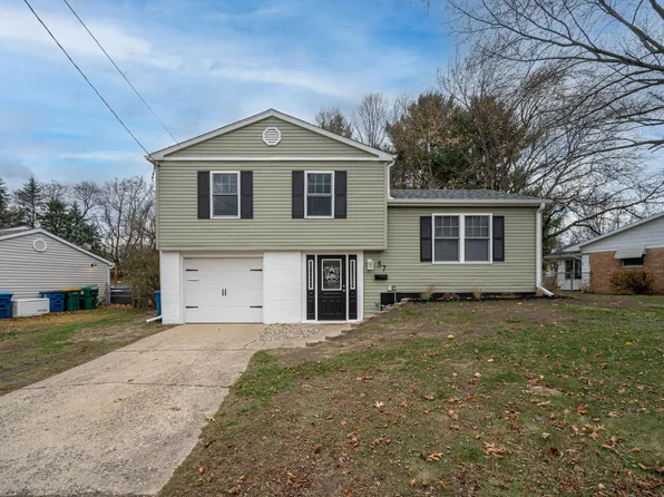 37 Heather Ridge Rd, Battle Creek, MI 49017