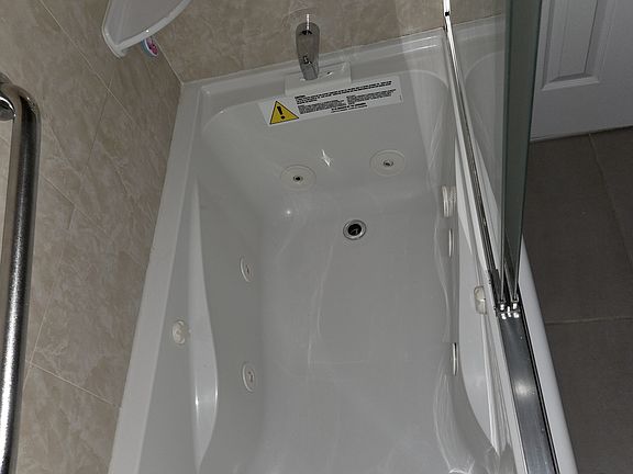 4th image of 15119 Beverly Dr #2