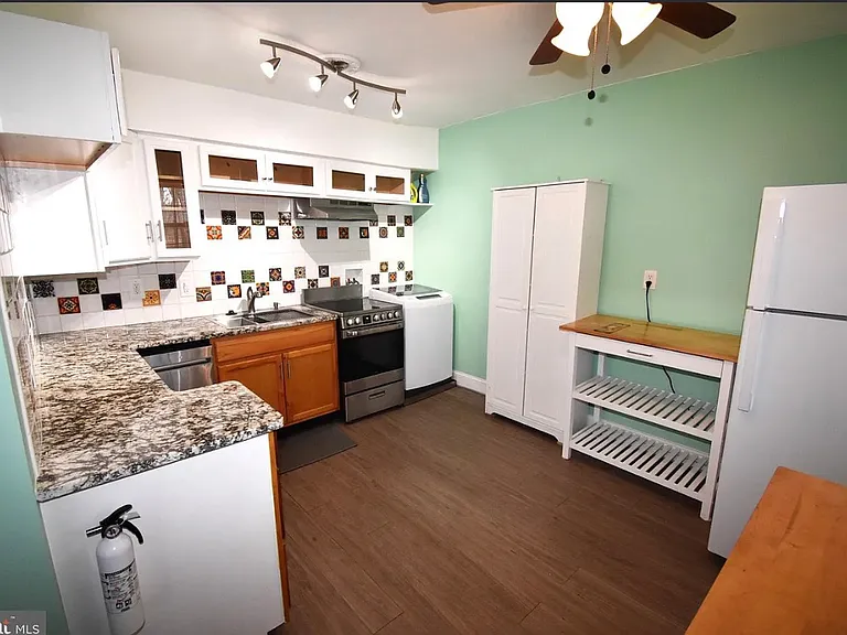 304 Garnet Dr — Photo 6