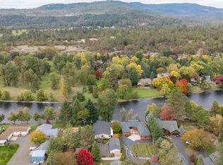 20455 Highway 62, Shady Cove, OR 97539