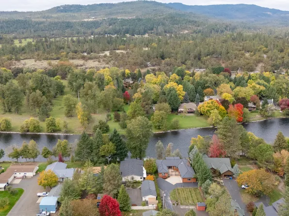 20455 Highway 62, Shady Cove, OR 97539