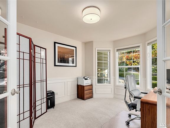 5th image of 4527 Country Club Dr NE