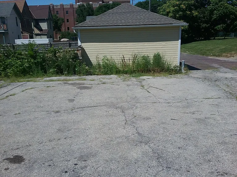 2522 W Wells St — Photo 31