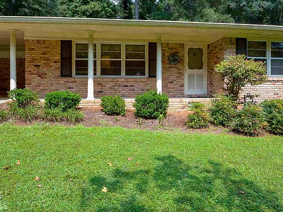 3rd image of 4134 Brownlee Dr