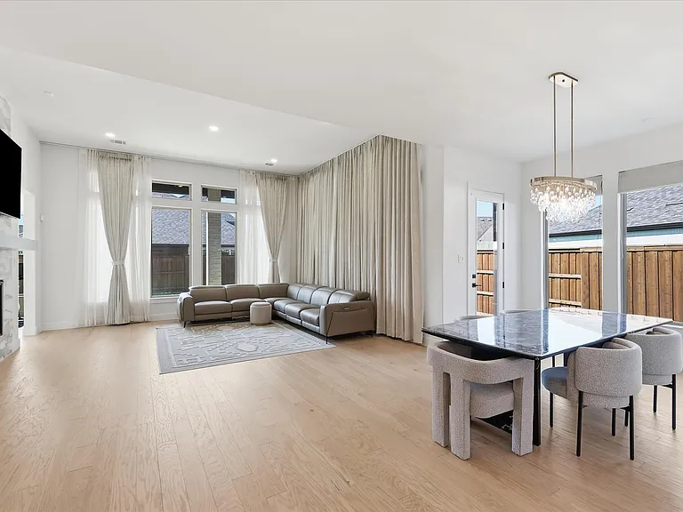 320 Telico Ct — Photo 10