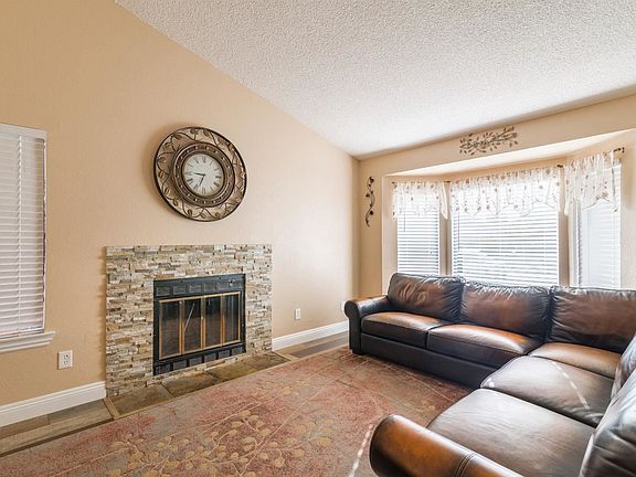 4th image of 4633 Mount Auburn Ct