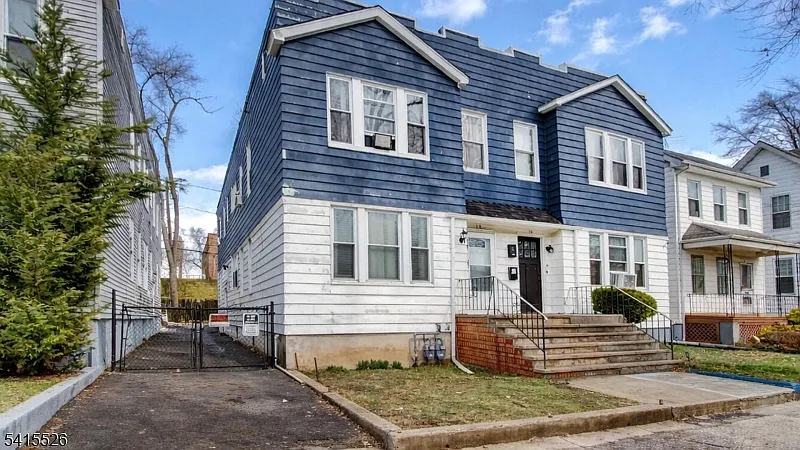 18 Mckay Ave photo 1