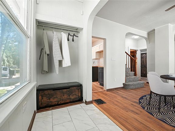 4th image of 215 S Mercer St