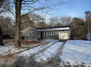 427 Robinson Ave, East Patchogue, NY 11772