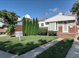 23110 Schroeder Ave, Eastpointe, MI 48021