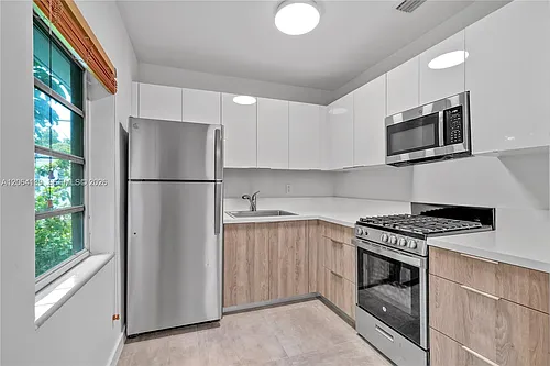 411 Santander Ave #1 Photo 1