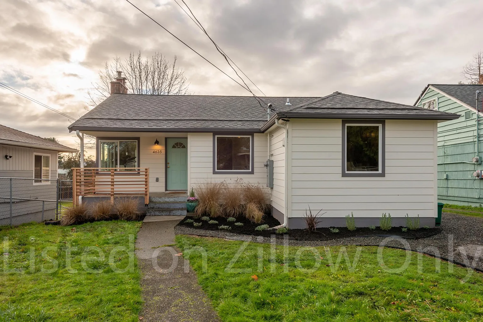 4635 S Austin St photo 1