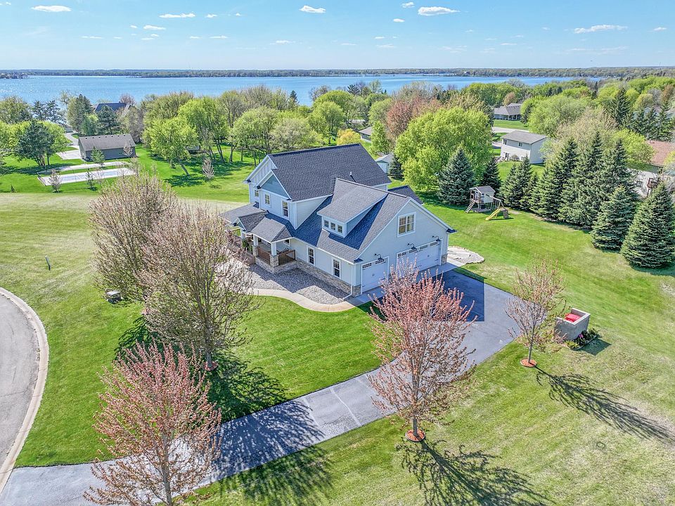 1st image of 3693 Crestwood Rdg NE