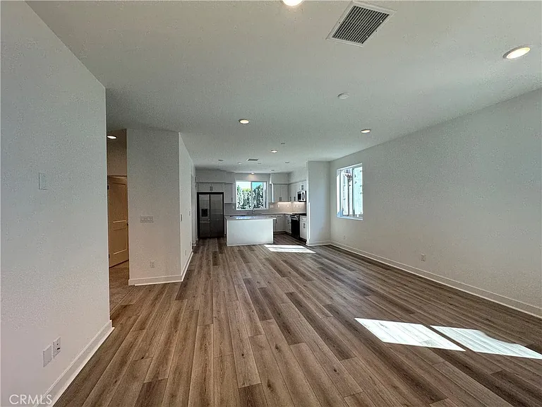 2317 W Broadway #41 — Photo 25