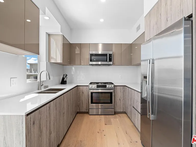 1367 N Alta Vista Blvd #304 — Photo 9