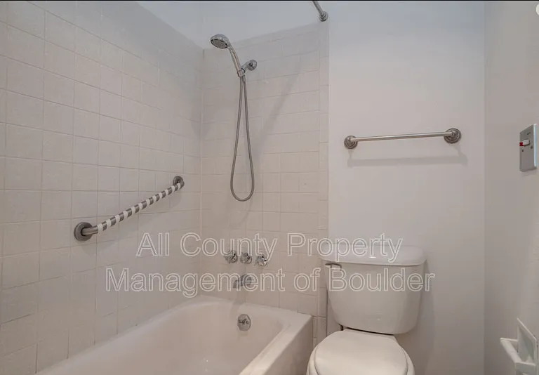 3240 Iris Ave #G408 — Photo 8