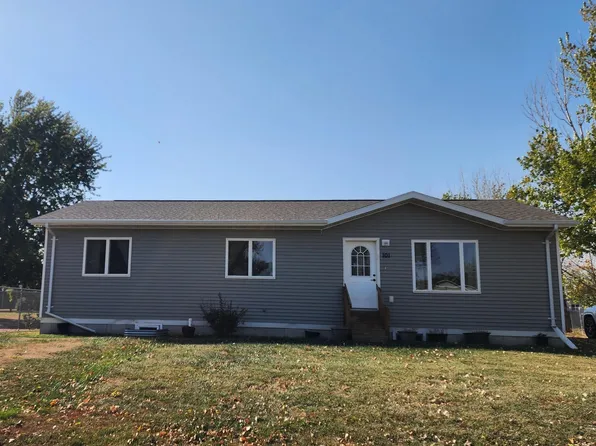 101 S Hill St, Salem, SD 57058