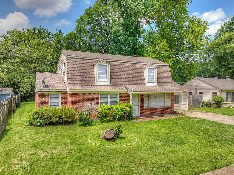1261 W Perkins Rd — Photo 30