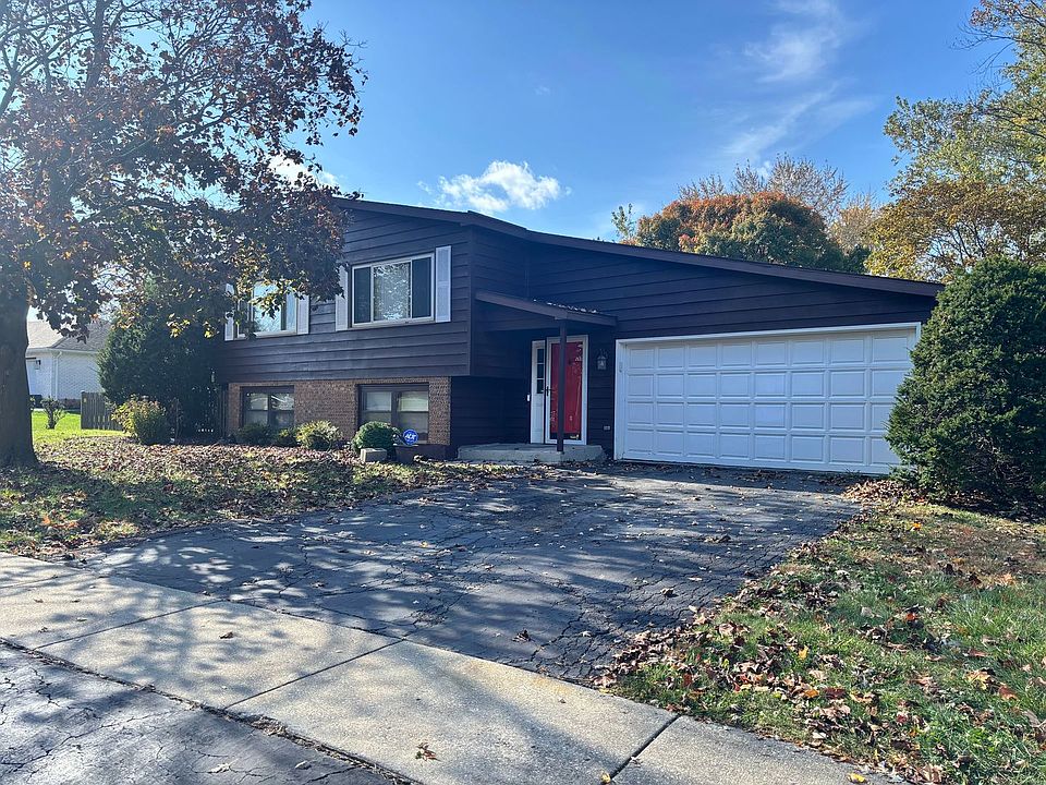 1st image of 216 Tanglewood Dr