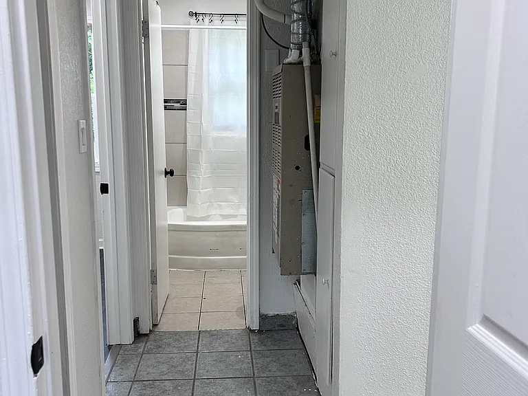 5213 Locust Ave — Photo 11