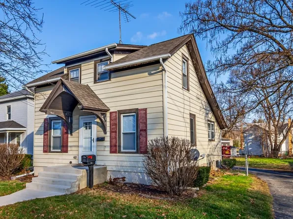 419 S State St, Marengo, IL 60152