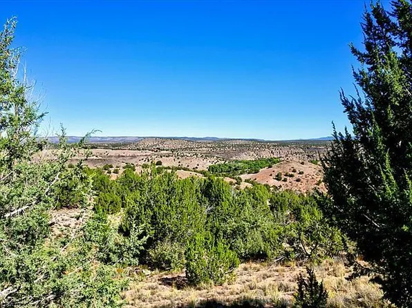 6789 N Mandan Ln, Paulden, AZ 86334