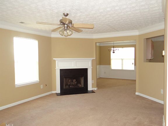 2nd image of 474 Sawtooth Ln