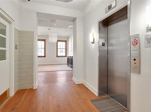 3rd image of 820 Dauphine St APT 301