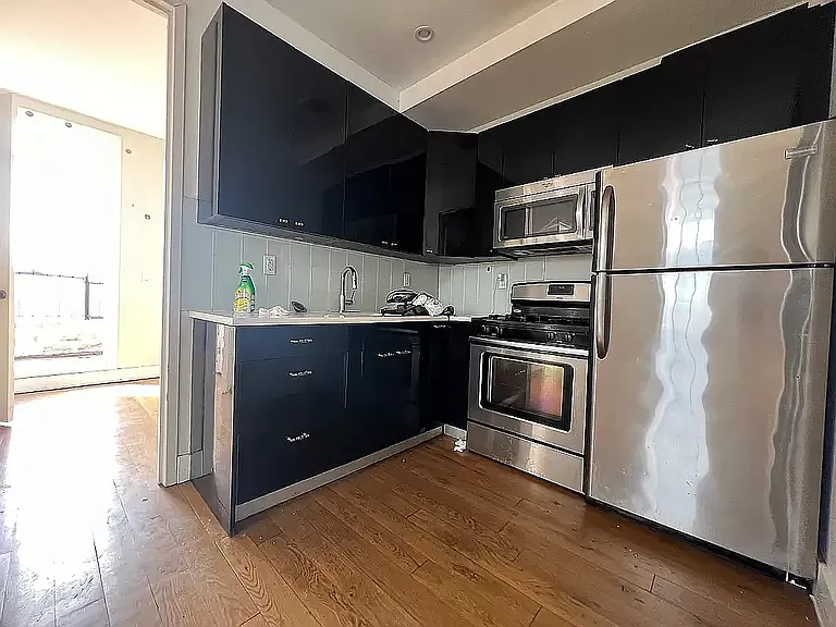 171 Suydam St #4R — Photo 15