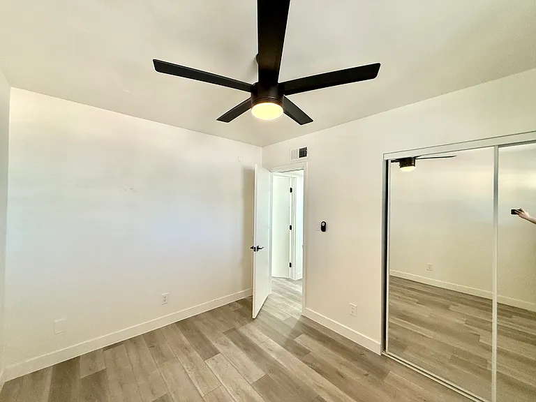 4119 N 11th Ave #6 — Photo 7