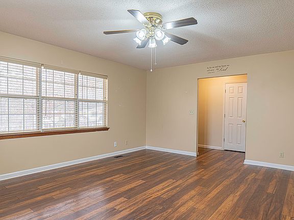 4th image of 6435 Plantation Dr