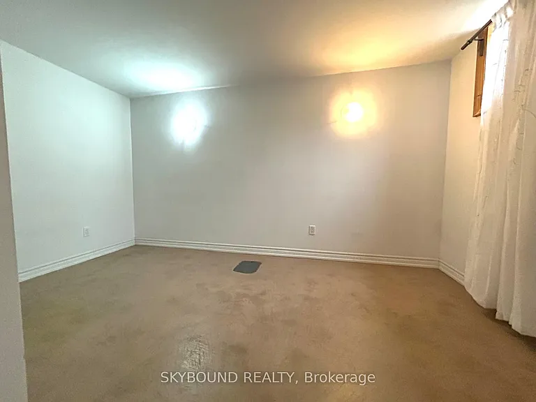 538 Runnymede Rd #BASEMENT — Photo 7