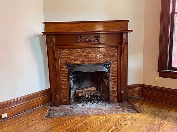 3rd image of 481 Dayton Ave APT D
