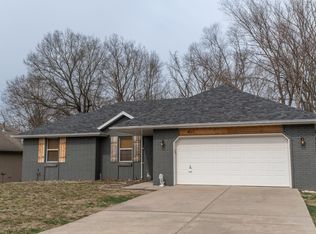 4017 W Tracy St, Springfield, MO 65807