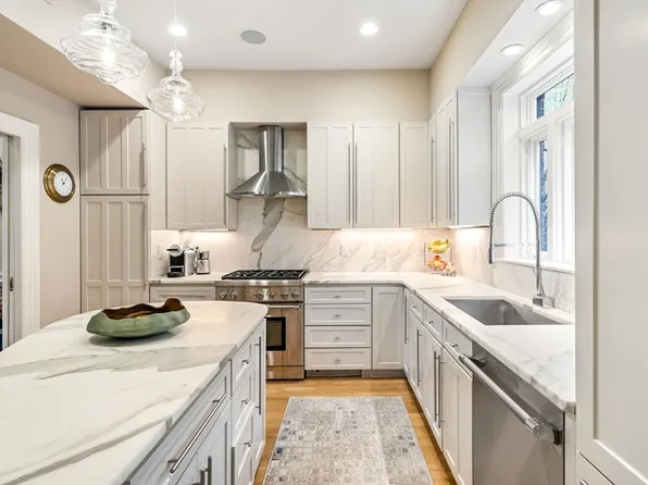 42 Bradford St, Boston, MA 02118