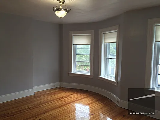 Rented by Highline Residential | media 32