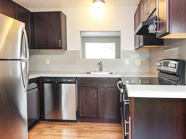 District 550 — Photo 13