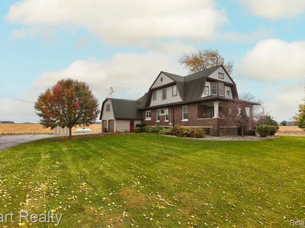 1083 S Van Buren Rd, Reese, MI 48757