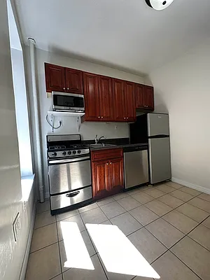 Rented by Peter R. Hungerford, LREB | media 15