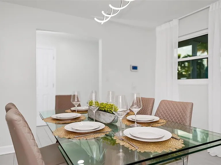 363 Harbor Dr — Photo 17