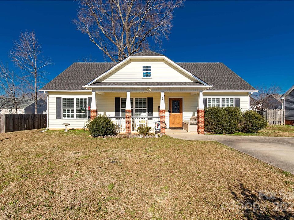 1st image of 4238 Cornelia Ln
