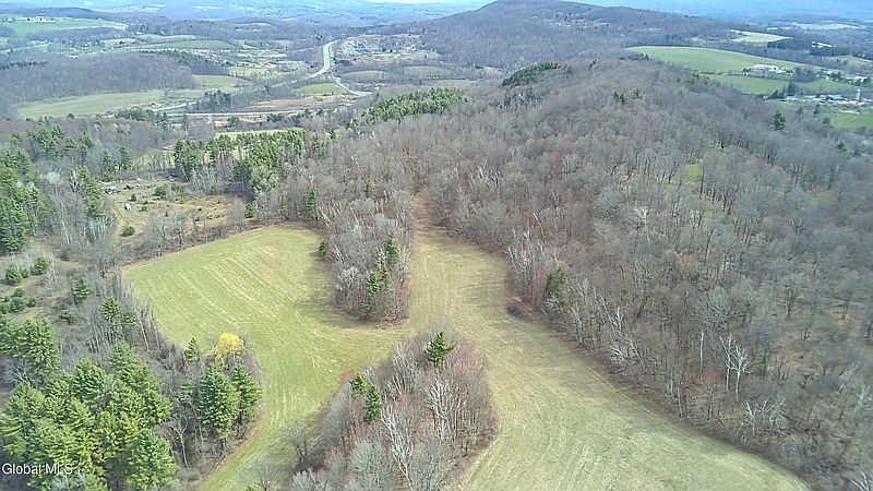 5th image of 605 Breese Hollow Road