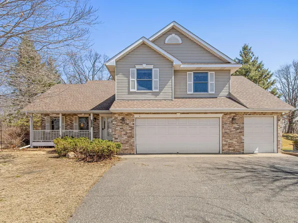 4955 Hillvale Ave N, Oakdale, MN 55128